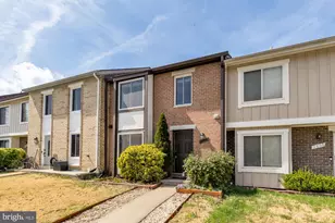 2810 Cambridge Dr, Woodbridge, VA 22192 - Photo 1