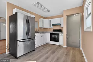 1597 Katherine Ct, Woodbridge, VA 22191 - Photo 3
