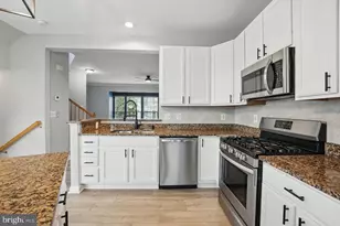 1332 Cranes Bill Way, Woodbridge, VA 22191 - Photo 25
