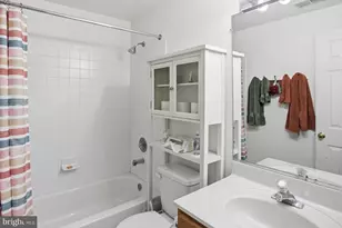 3937 Leaf Lawn Ln, Woodbridge, VA 22192 - Photo 35