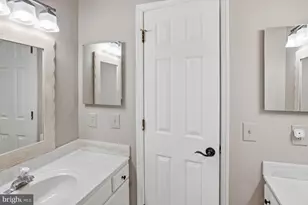 3937 Leaf Lawn Ln, Woodbridge, VA 22192 - Photo 27