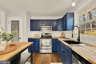 2205 Cherry Hill Rd, Dumfries, VA 22026 - Photo 13