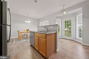 15330 Bronco Way, Woodbridge, VA 22193 - Photo 25