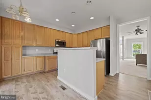 15330 Bronco Way, Woodbridge, VA 22193 - Photo 9