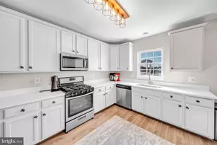 6340 Cullen Pl, Haymarket, VA 20169 - Photo 11