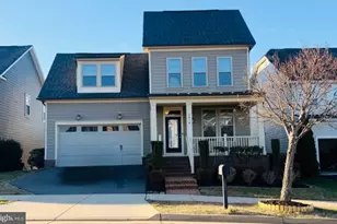 2416 Glouster Pointe Dr, Dumfries, VA 22026 - Photo 1