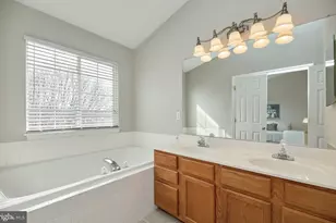 8300 Wallace Ln, Manassas, VA 20109 - Photo 23