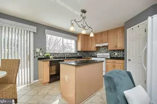 8300 Wallace Ln, Manassas, VA 20109 - Photo 9