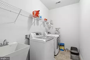 8970 Fenestra Pl, Gainesville, VA 20155 - Photo 39