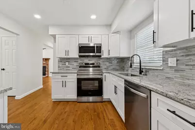 4008 Buckingham Court, Dumfries, VA 22025 - Photo 3
