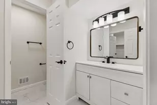 4008 Buckingham Ct, Dumfries, VA 22025 - Photo 17