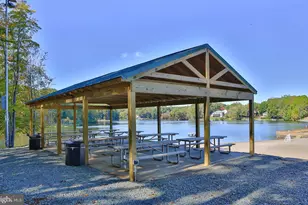 15827 Vista Dr, Dumfries, VA 22025 - Photo 9