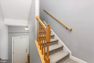 2464 Eastbourne Dr, Woodbridge, VA 22191 - Photo 5