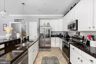 2464 Eastbourne Drive, Woodbridge, VA 22191 - Photo 19