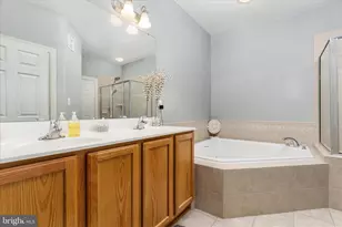 2464 Eastbourne Dr, Woodbridge, VA 22191 - Photo 31