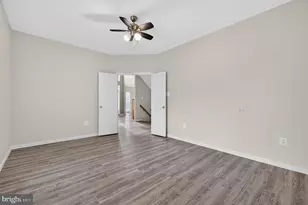 8166 Tenbrook Dr, Gainesville, VA 20155 - Photo 9