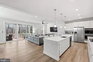 1555 Meadowlark Glen Rd, Dumfries, VA 22026 - Photo 15