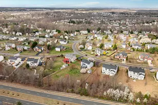 13169 Quade Ln, Woodbridge, VA 22193 - Photo 33