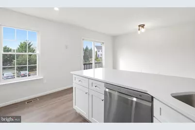 14275 Newbern Loop, Gainesville, VA 20155 - Photo 5