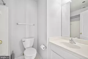 16454 Kenneweg Ct, Woodbridge, VA 22191 - Photo 13