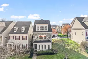 16454 Kenneweg Ct, Woodbridge, VA 22191 - Photo 3