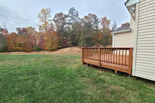 3746 Katie Pl, Triangle, VA 22172 - Photo 15