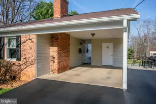 11995 Cornwell Dr, Manassas, VA 20112 - Photo 3