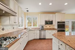 3679 Expedition Dr, Triangle, VA 22172 - Photo 15