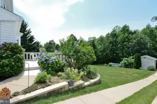 13195 Quade Ln, Woodbridge, VA 22193 - Photo 7