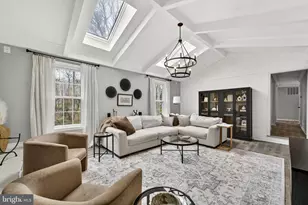 4341 Banbury Dr, Gainesville, VA 20155 - Photo 5