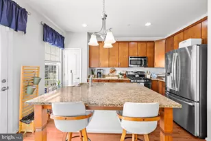 15353 Rosemont Manor Dr, Haymarket, VA 20169 - Photo 9