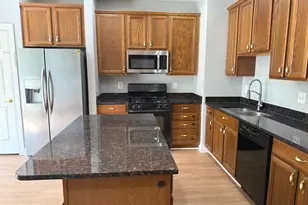 6866 Witton Cir, Gainesville, VA 20155 - Photo 3