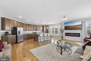 3720 Havertill Ln, Woodbridge, VA 22193 - Photo 13