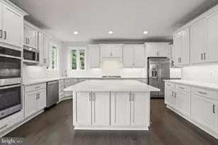 14496 Aurora Dr, Woodbridge, VA 22193 - Photo 29