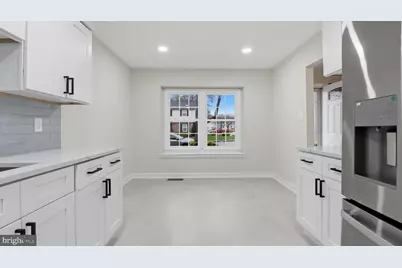 14829 Emberdale Drive, Woodbridge, VA 22193 - Photo 11