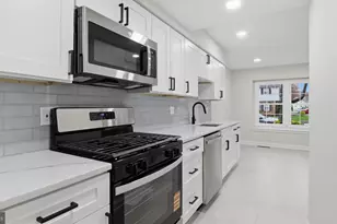 14829 Emberdale Dr, Woodbridge, VA 22193 - Photo 15