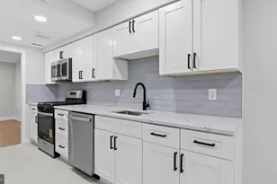 14829 Emberdale Dr, Woodbridge, VA 22193 - Photo 13