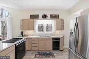 11547 Gunner Ct, Woodbridge, VA 22192 - Photo 27