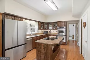 11547 Gunner Ct, Woodbridge, VA 22192 - Photo 19