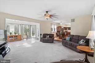 11547 Gunner Ct, Woodbridge, VA 22192 - Photo 15