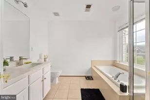 16796 Sweeney Ln, Woodbridge, VA 22191 - Photo 47