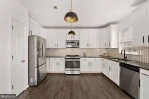 16796 Sweeney Ln, Woodbridge, VA 22191 - Photo 21