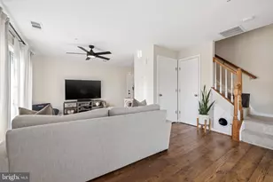 11712 Tolson Pl, Woodbridge, VA 22192 - Photo 7