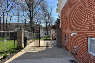 10127 Lomond Dr, Manassas, VA 20109 - Photo 17