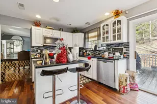 2958 Myrtlewood Dr, Dumfries, VA 22026 - Photo 5