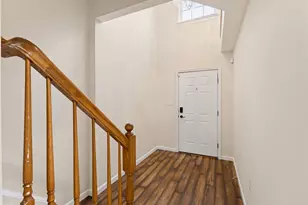 12212 Densmore Ct, Woodbridge, VA 22192 - Photo 3