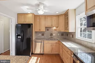 14013 Lindendale Rd, Woodbridge, VA 22193 - Photo 17