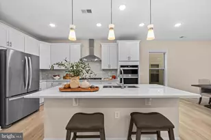 6266 Zinnia Ln, Haymarket, VA 20169 - Photo 5