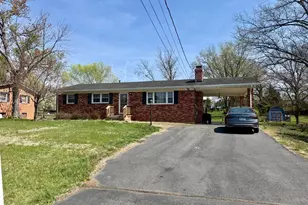 7707 Huron Dr, Gainesville, VA 20155 - Photo 1