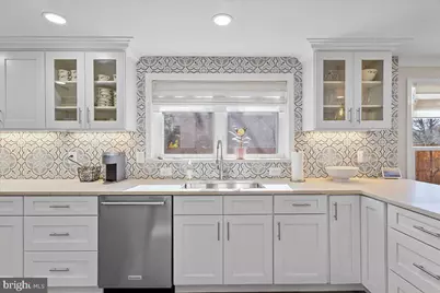 15401 Silvan Glen Drive, Dumfries, VA 22025 - Photo 7